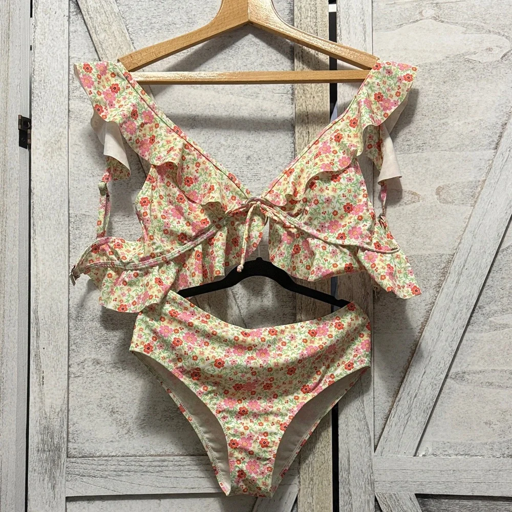 Floral Ruffle Bikini Set - Picture 1 of 12
